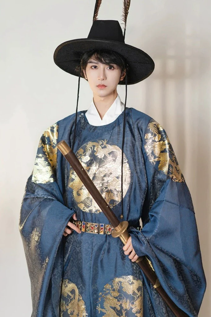 Ming Jing 明镜 Mirror of Ming Dynasty Men's & Unisex Dragon Yuanlingpao Robe - Image 3