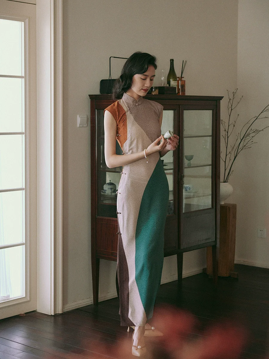 Molan Di 莫兰迪 Morandi Abstract Midcentury Daily Cap Sleeve Qipao - Image 11