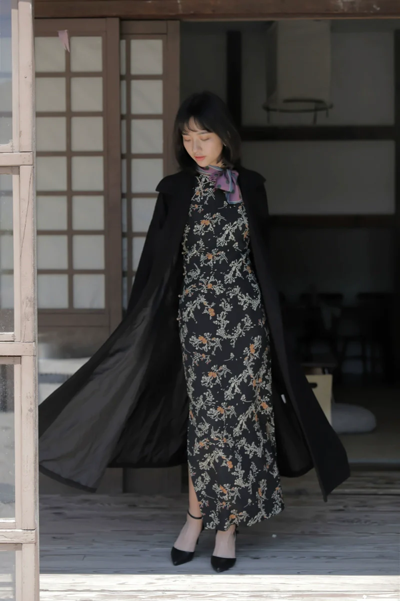 Mu Feng 沐风 Pure Wind 1930s Inspired Wool Blend A-line Trench Coat - Image 4