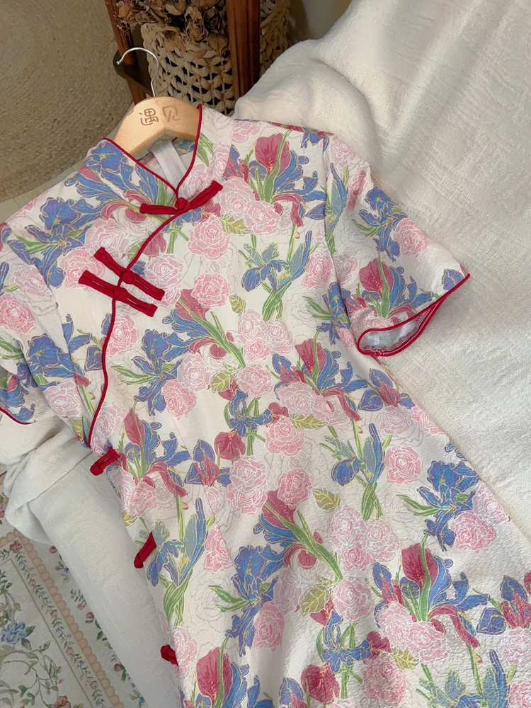 Nainai 奶奶 Grandma's Vintage Inspired Floral Short Sleeve Qipao - Image 4