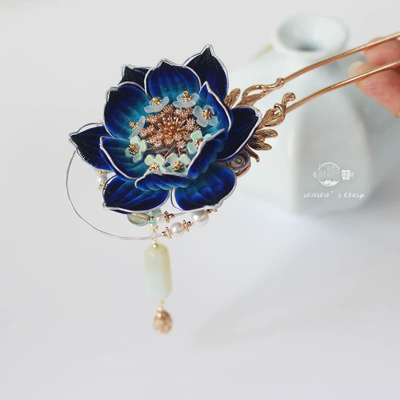 Nan Feng 南风 Southern Winds Velvet Flower Hairpins - Image 5