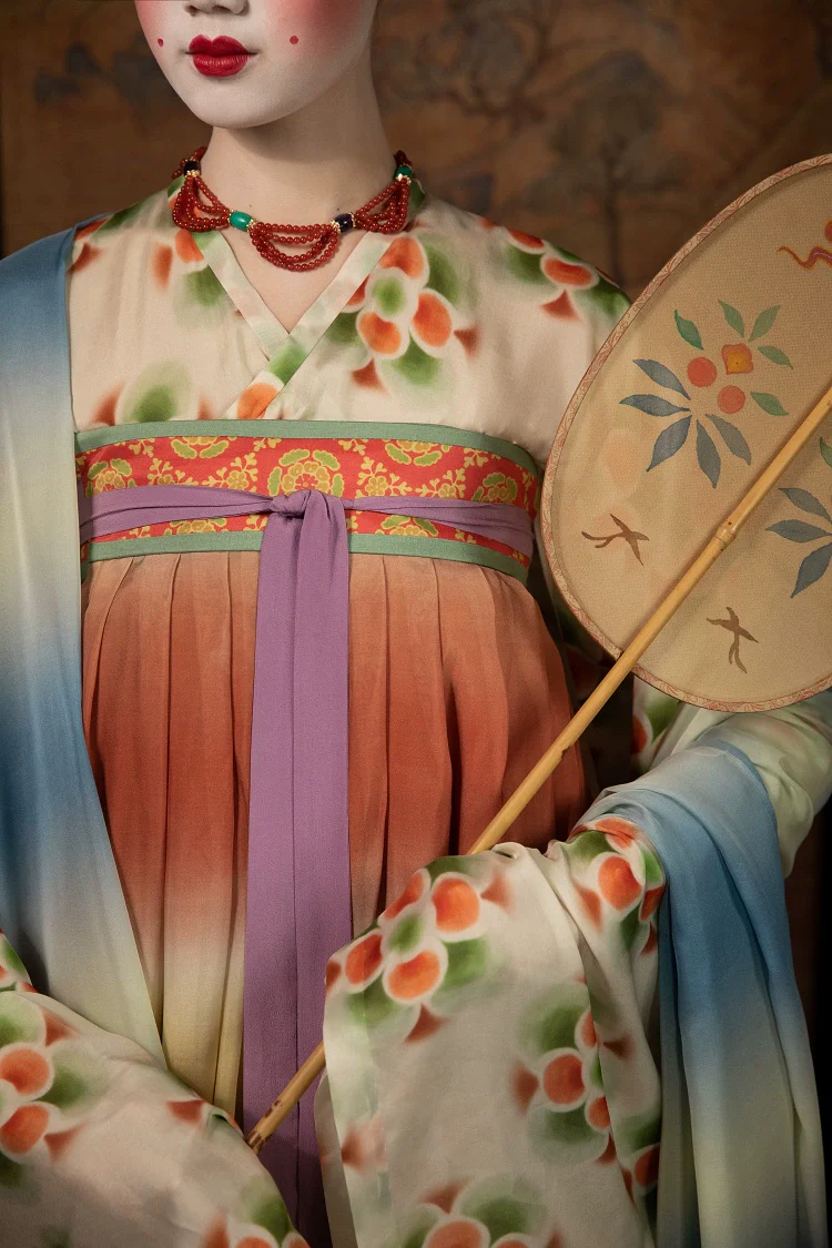 Ode to Dunhuang 敦煌颂 Late Tang Buddhist Donor Mulberry Silk Recreation Qixiong Ruqun - Image 2