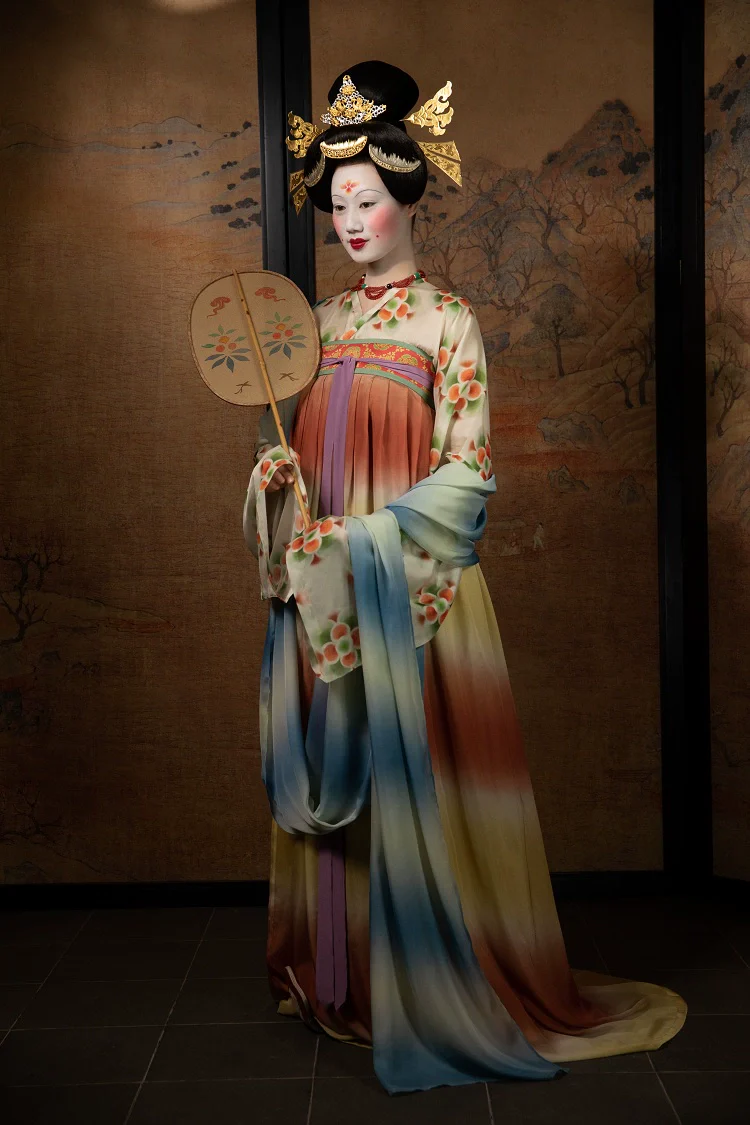 Ode to Dunhuang 敦煌颂 Late Tang Buddhist Donor Mulberry Silk Recreation Qixiong Ruqun - Image 4