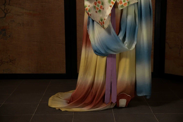 Ode to Dunhuang 敦煌颂 Late Tang Buddhist Donor Mulberry Silk Recreation Qixiong Ruqun - Image 9