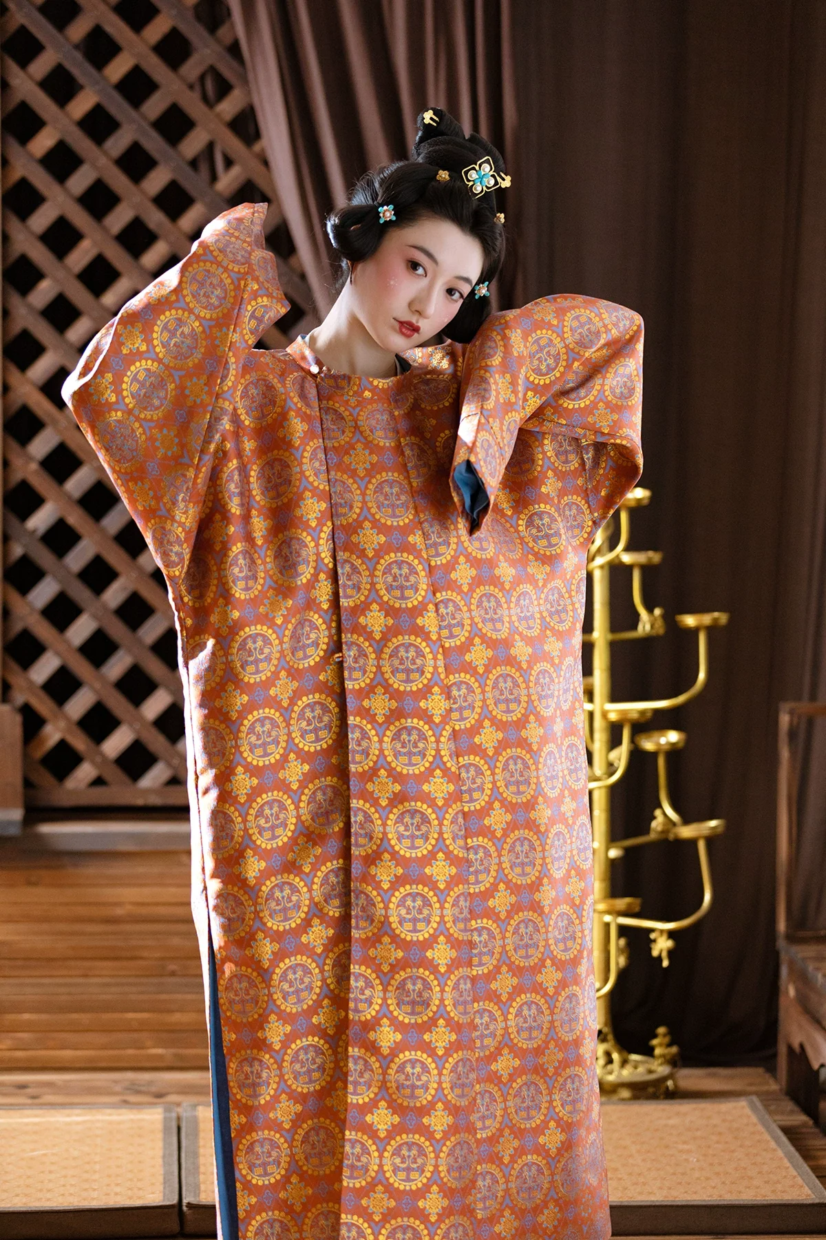 Pearl Birds 团窠联珠对鸟纹 Brocade Unisex Yuanlingpao Round Collar Robe - Image 4
