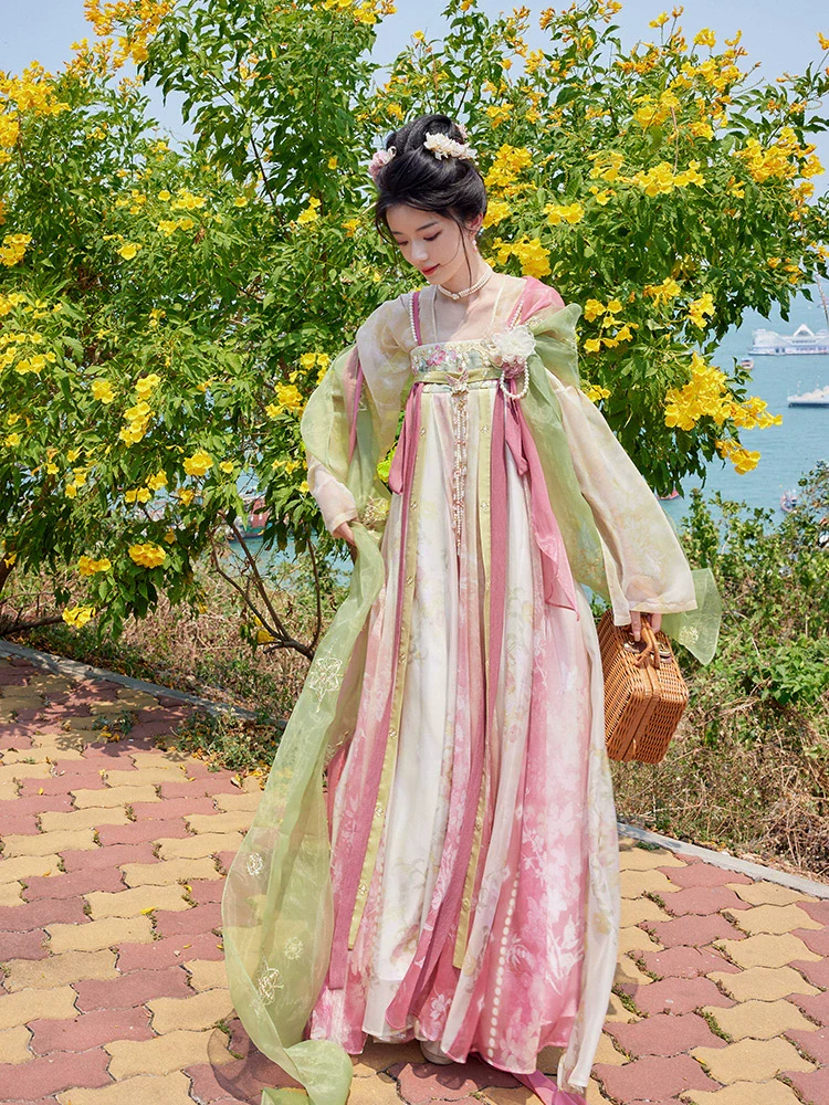 Peiyu 佩玉 Jade Shawl Embroidered Pibo & Accessories Set - Image 3