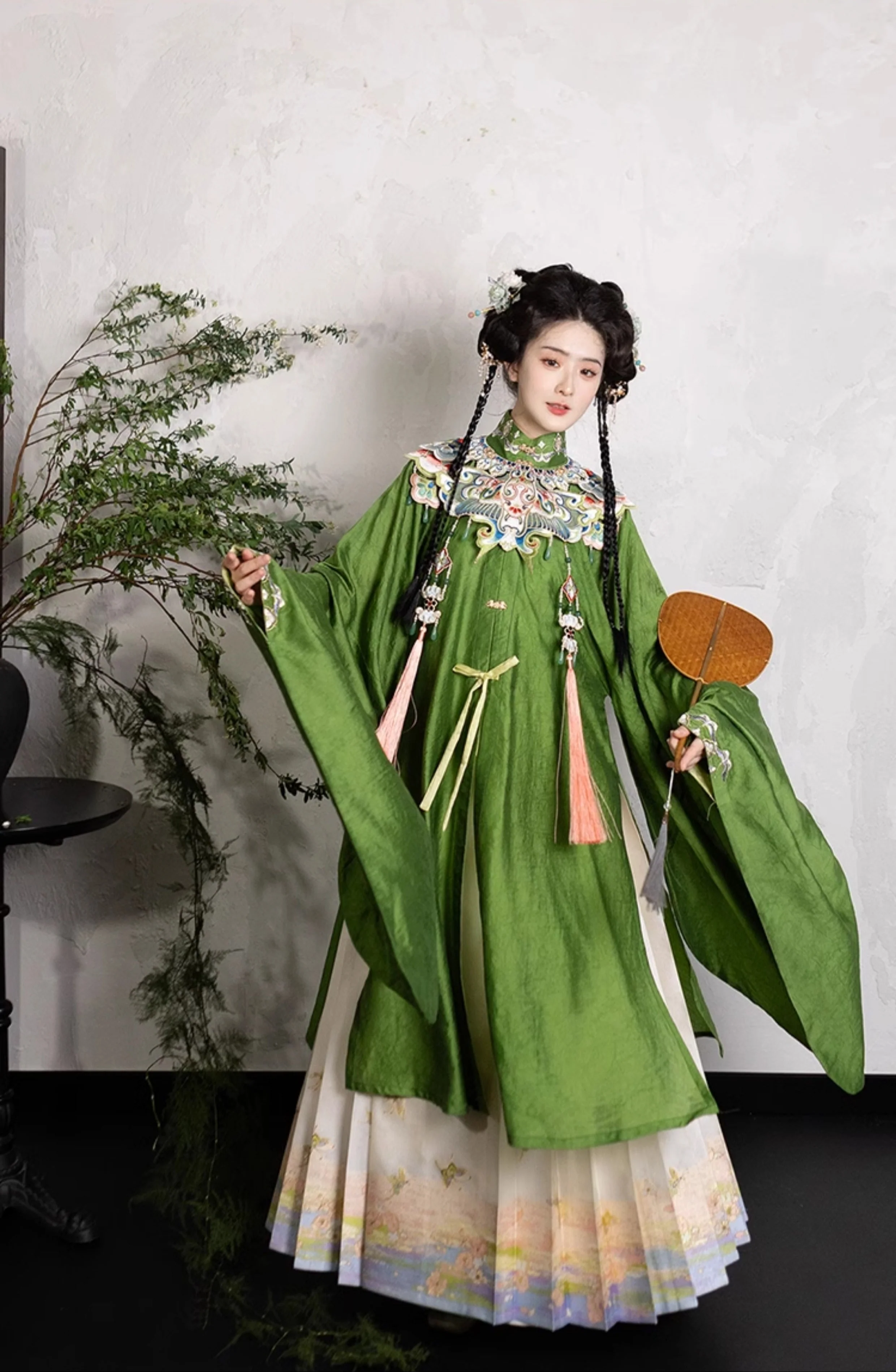 Piao Zheng 飘筝 Floating Kites Modernized Ming Yunjian Cloud Collar Long Top & Mamian Skirt Set - Image 7