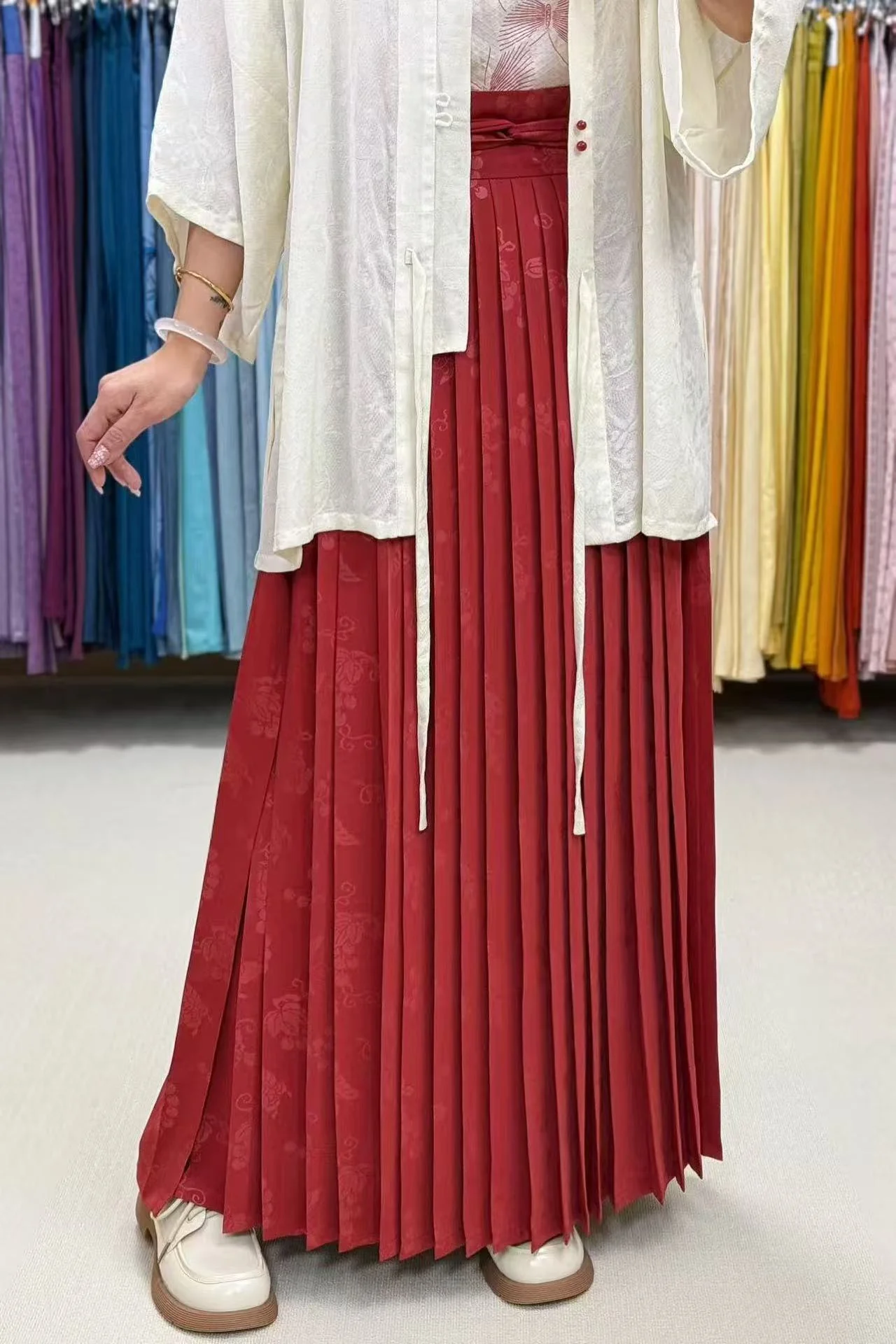 Putao Hudie 葡萄蝴蝶 Grapes & Butterflies Song Dynasty Summer Baidiequn Hundred Pleat Skirt - Image 2