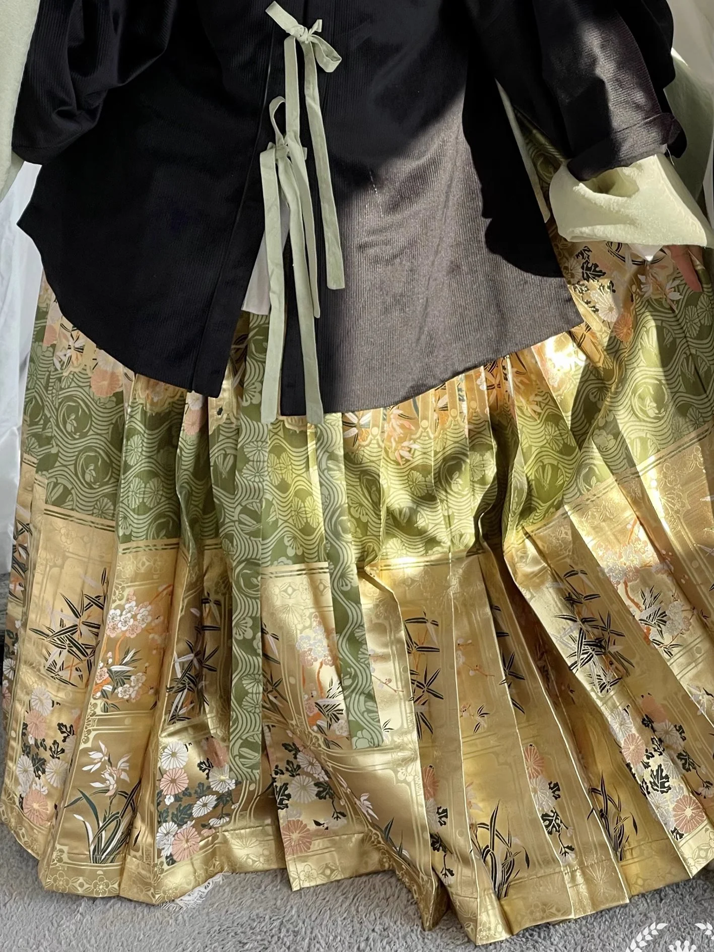 Qian Qian 谦谦 Golden Bamboo & Plum Blossom Mamian Skirt - Image 3