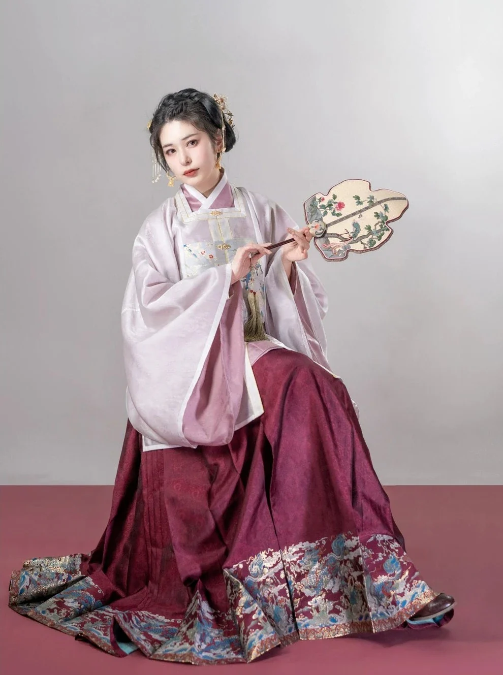 Qilin 麒麟 Golden Unicorn Mamian Skirt - Image 4