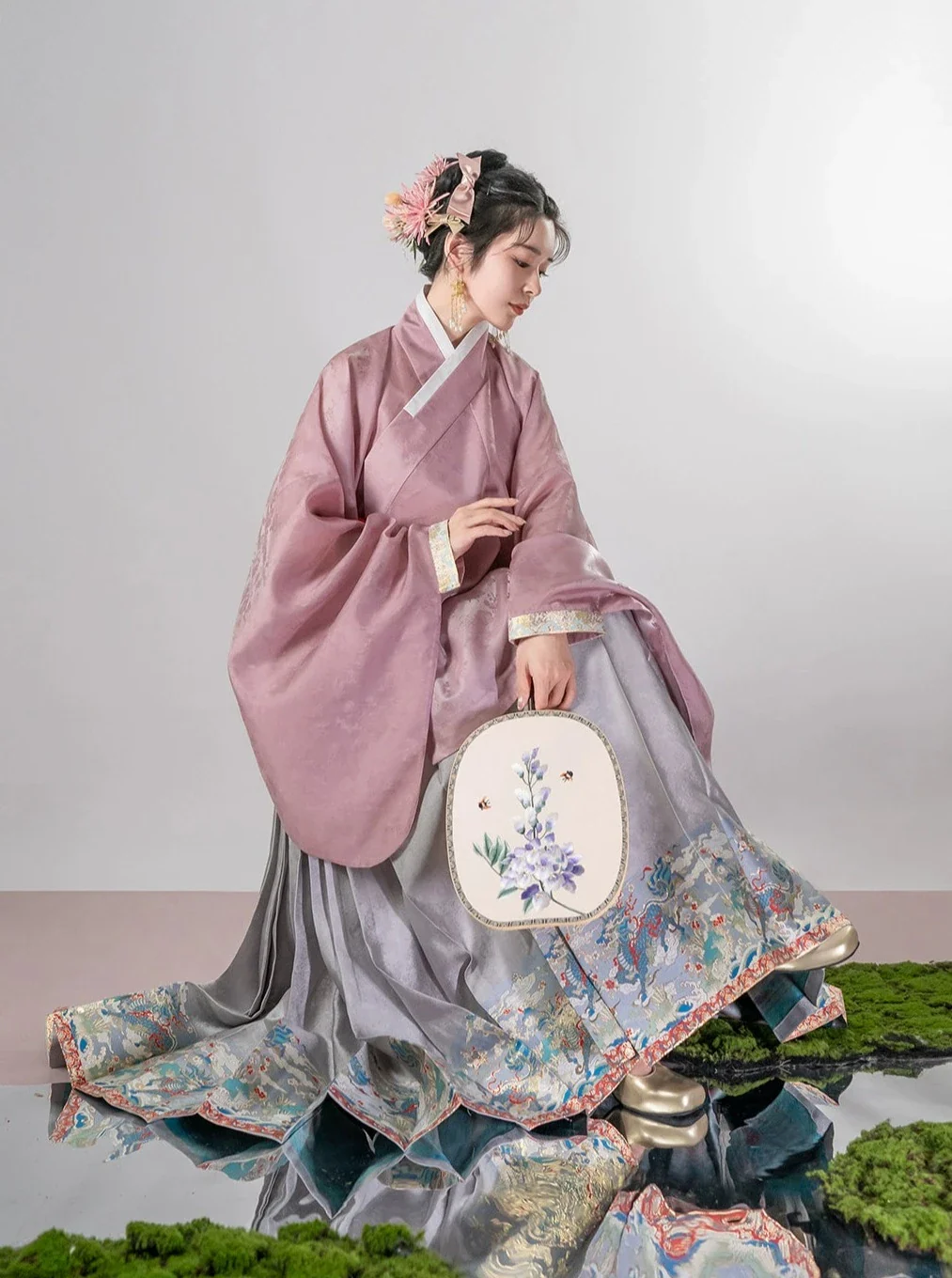 Qilin 麒麟 Golden Unicorn Mamian Skirt - Image 5