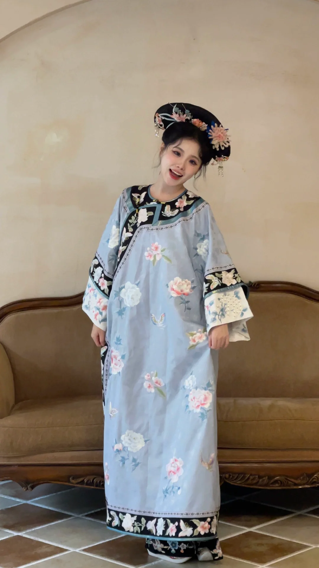 Qing Mei 青梅 Green Plum Qing Dynasty Changyi Dress & Majia Set - Image 3