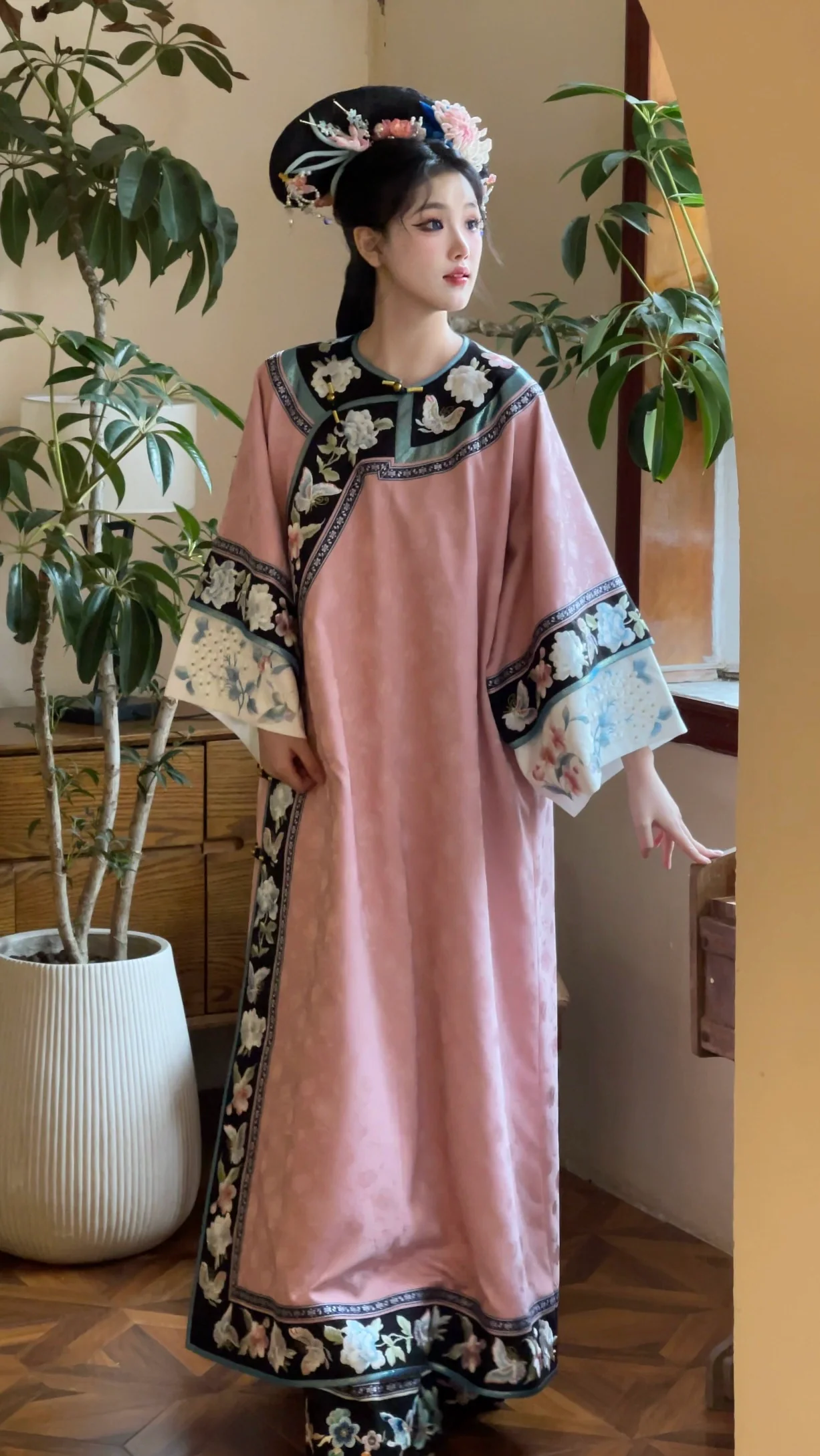 Qing Mei 青梅 Green Plum Qing Dynasty Changyi Dress & Majia Set - Image 7