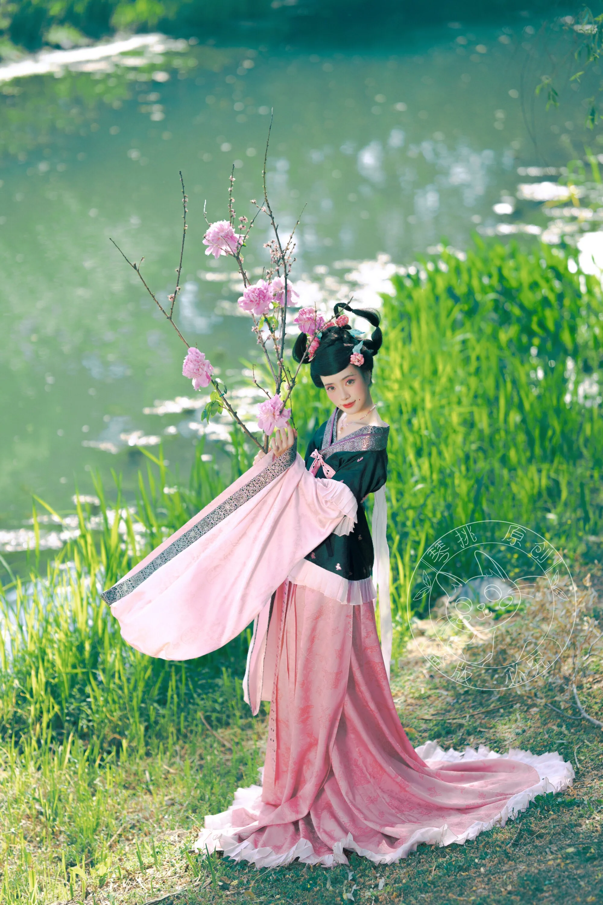Qingbei Xu 倾杯序 Prelude to the Tilting Cup Sui & Northern Southern Dynasty Guiyi Swallow Tail Ruqun Set - Image 15