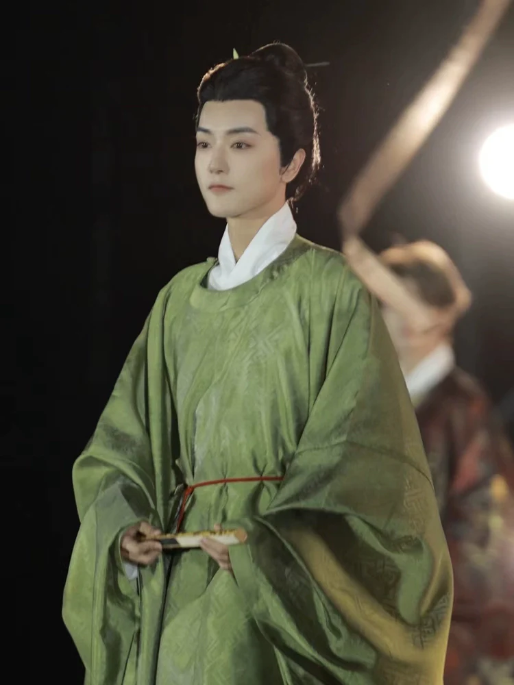 Qu Shui 曲水 Curved Water Ming Dynasty Men's Yuanlingpao Round Collar Robe - Image 3
