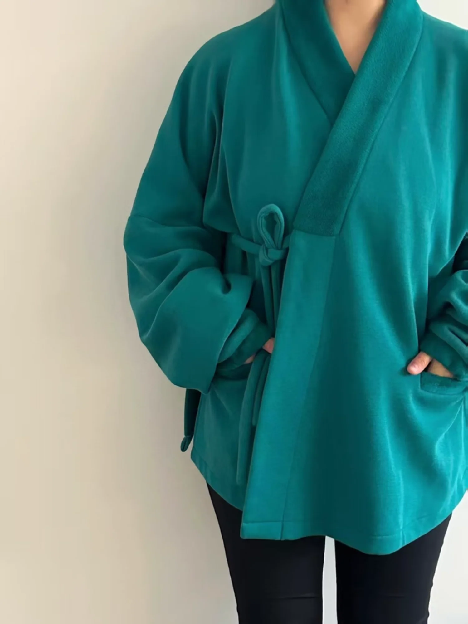 Reyan Rong 热岩绒 Hot Rock Fleece Modernized Ming Jiaoling Ao Cross Collar Jacket Collection - Image 3