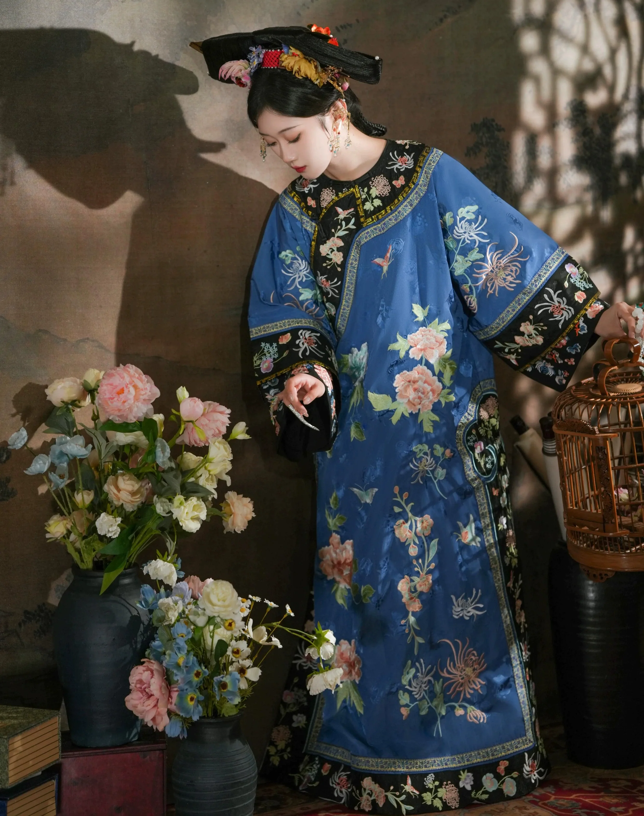 Ruyi 如意 Qing Dynasty Embroidered Changyi Dress - Image 10