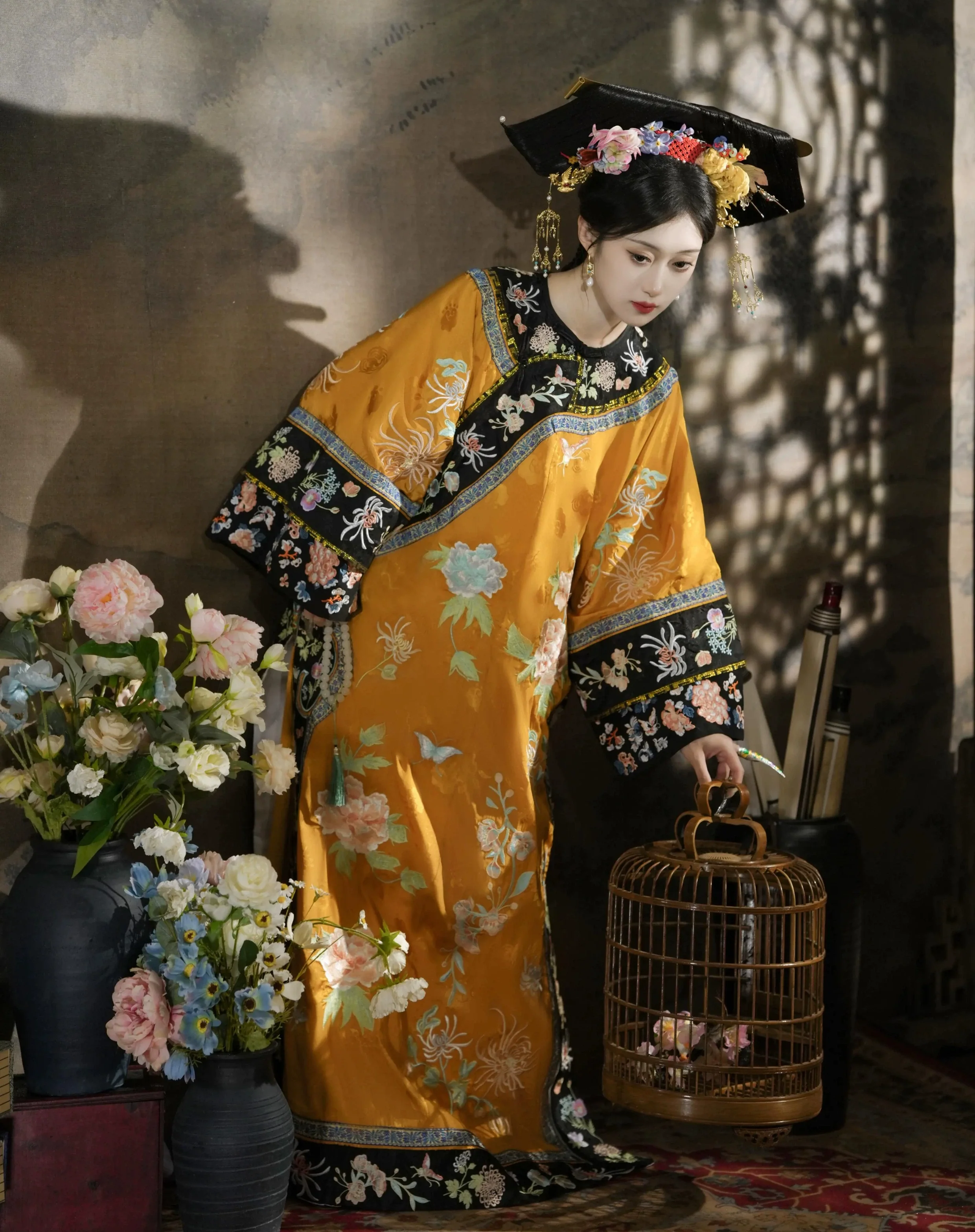 Ruyi 如意 Qing Dynasty Embroidered Changyi Dress - Image 5