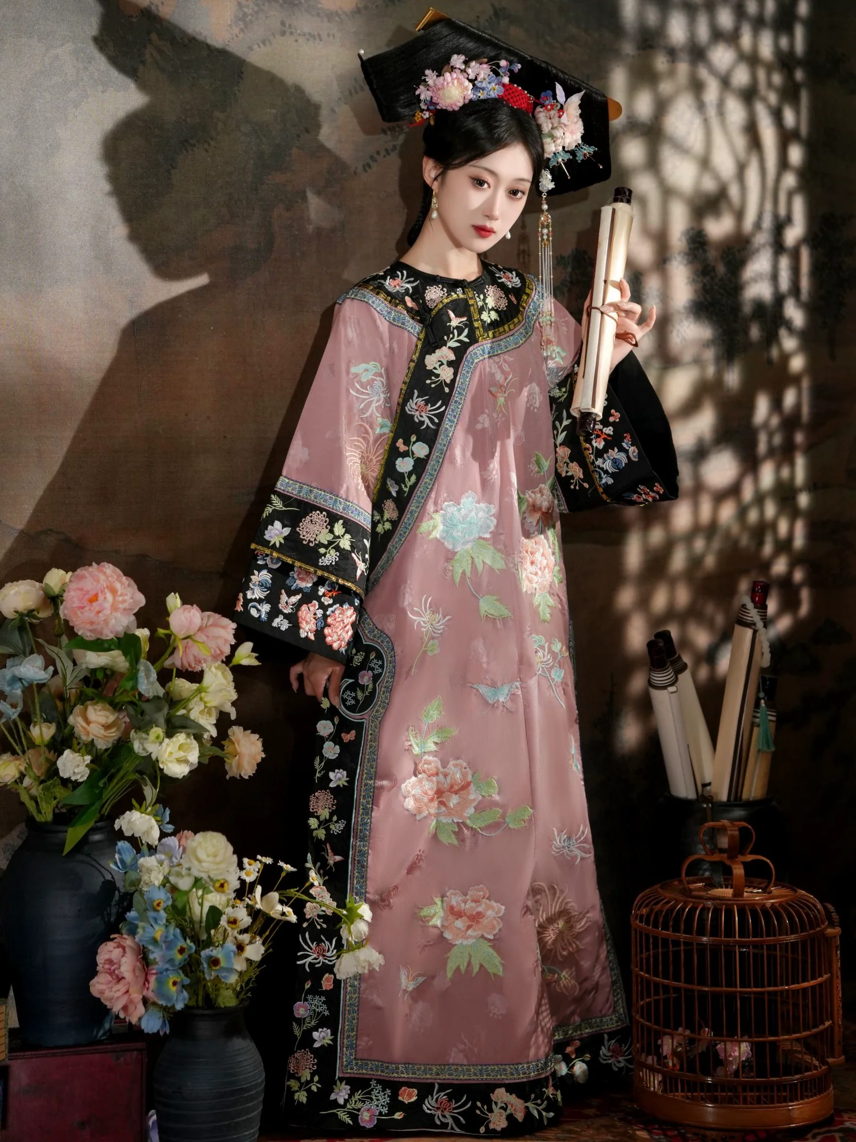 Ruyi 如意 Qing Dynasty Embroidered Changyi Dress - Image 8
