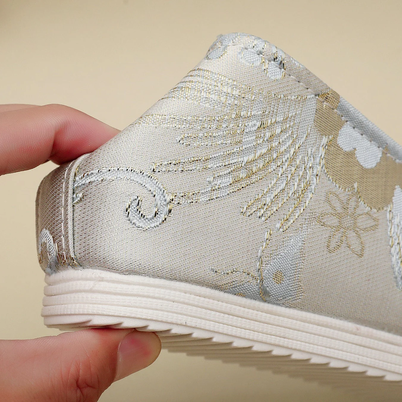 Shanhui Jiao 珊瑚礁 Coral Reef Song Ming Floral Brocade Pearl Flower Qiao Tou Shoes - Image 18