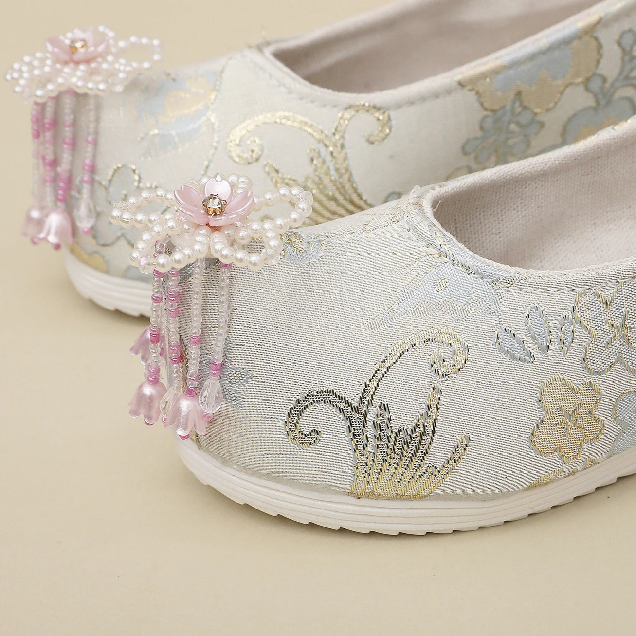 Shanhui Jiao 珊瑚礁 Coral Reef Song Ming Floral Brocade Pearl Flower Qiao Tou Shoes - Image 6