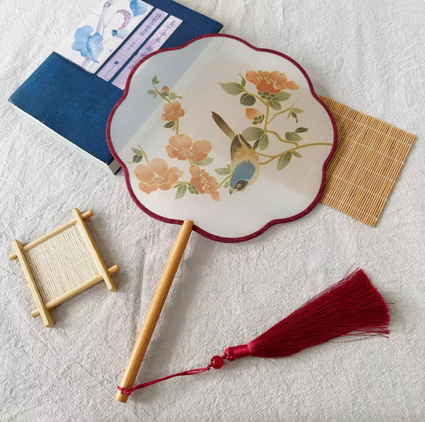 Shanzi 扇子 Translucent Silk Floral Print Tuanshan Round Fan - Image 16