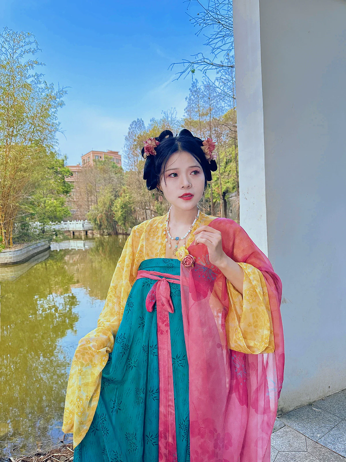 Shao Xing 绍兴 High Tang Dynasty Qixiong Ruqun Set with Shoulder Straps - Image 11