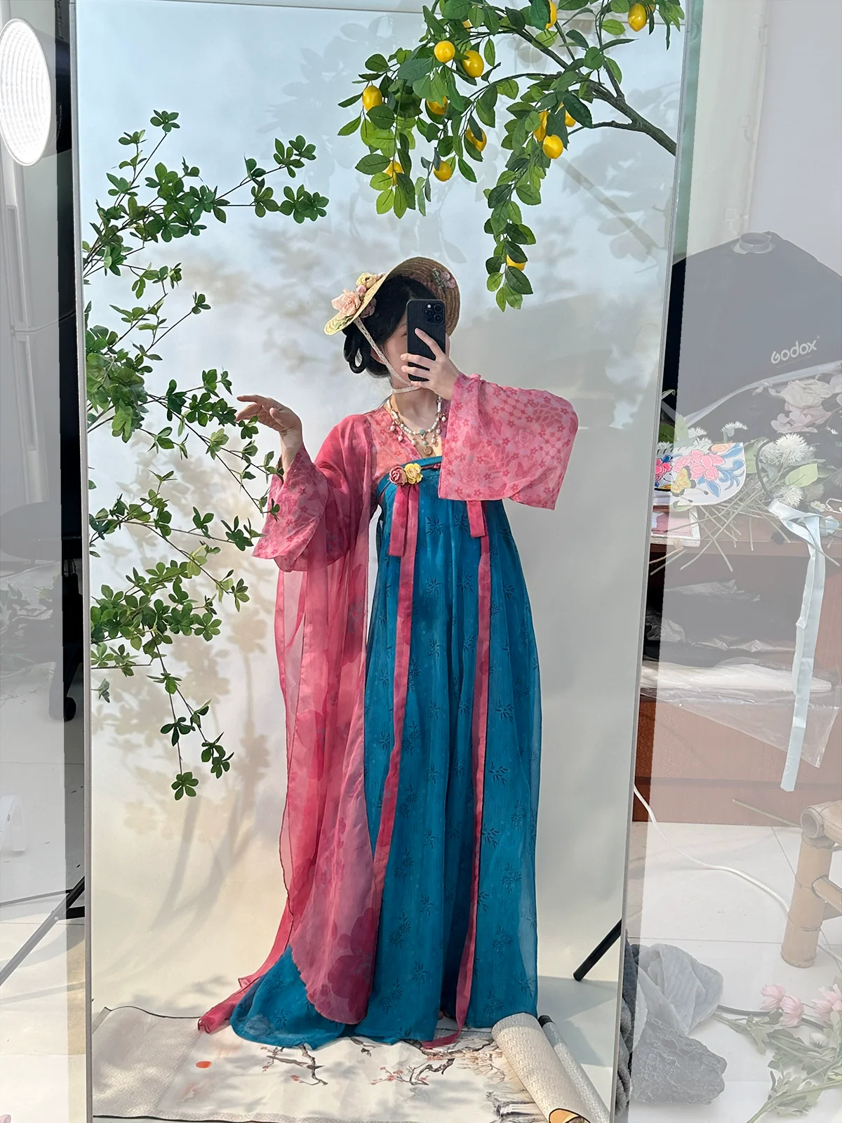 Shao Xing 绍兴 High Tang Dynasty Qixiong Ruqun Set with Shoulder Straps - Image 4