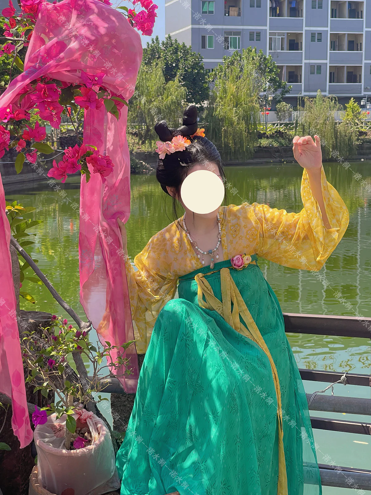 Shao Xing 绍兴 High Tang Dynasty Qixiong Ruqun Set with Shoulder Straps - Image 8