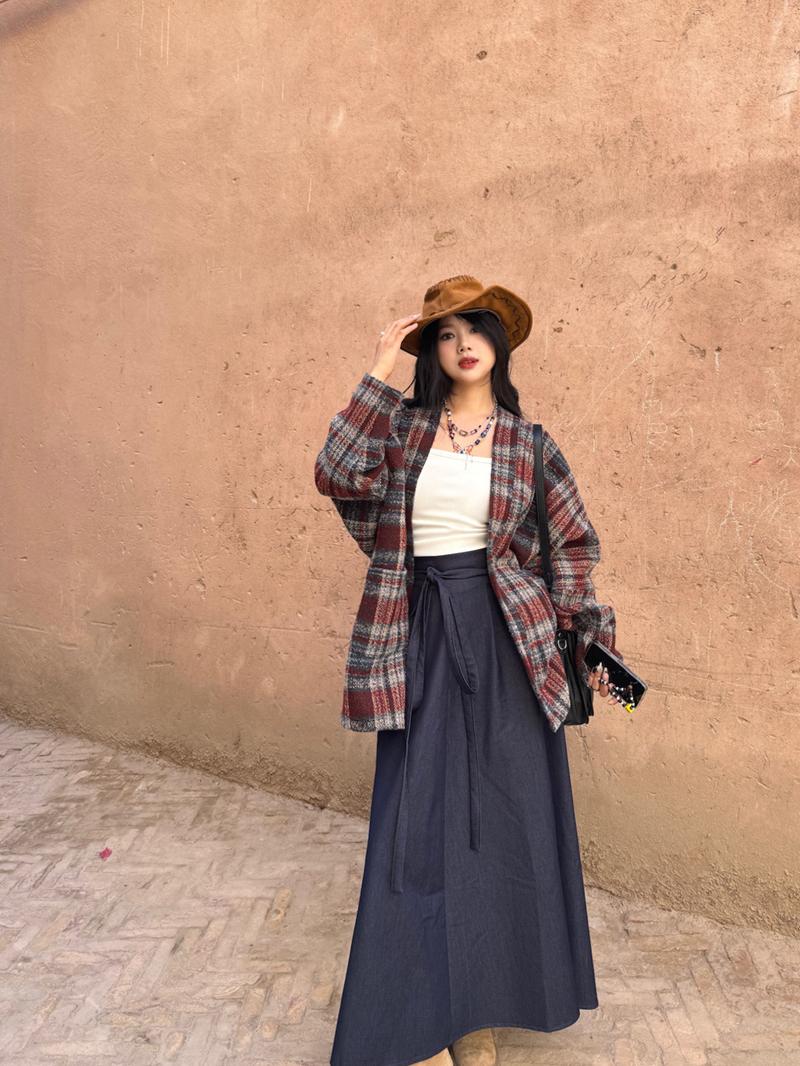 Shiguang Feishi 时光飞逝 Time Flies Modernized Tang Song Plus Size Wool Feijixiu Top & Denim Poqun Skirt Set - Image 5