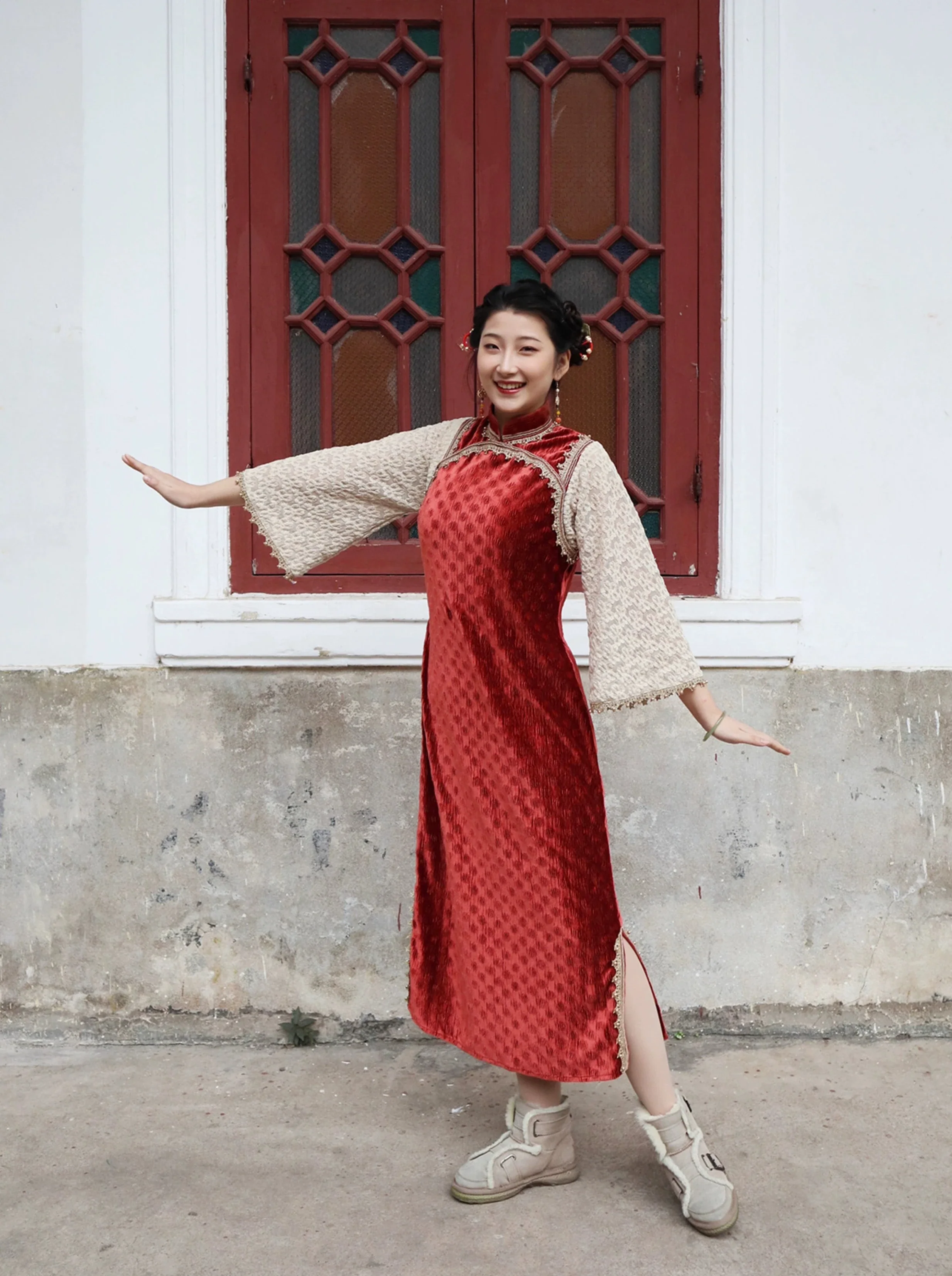 Shishi 石獅 Lion Dog 1920s Velvet Long Sleeve Qipao - Image 4