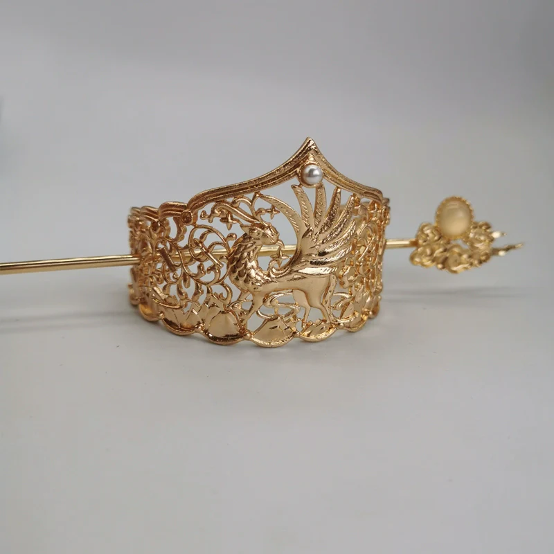 Shiying Gong 石英宫 Quartz Palace Unisex Crown & Pin - Image 2