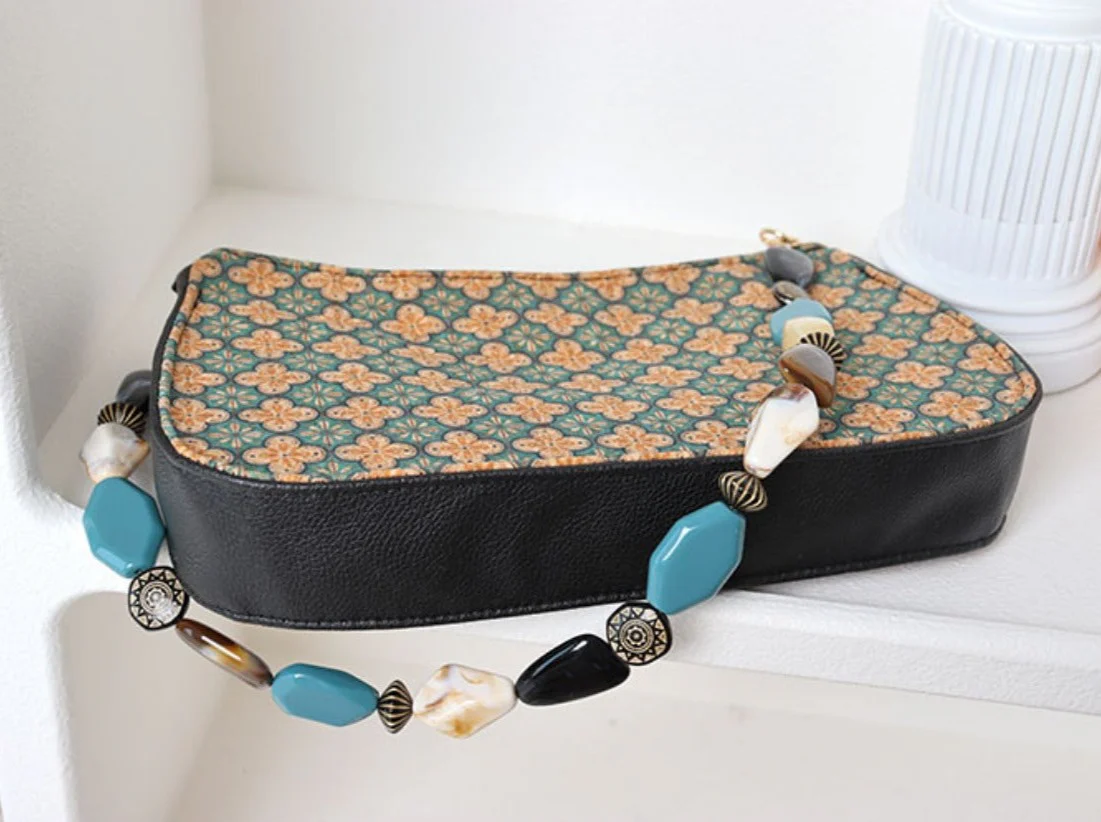 Shuang Gu Hua 双古花 Double Sided Ancient Flower Shoulder Purse - Image 6