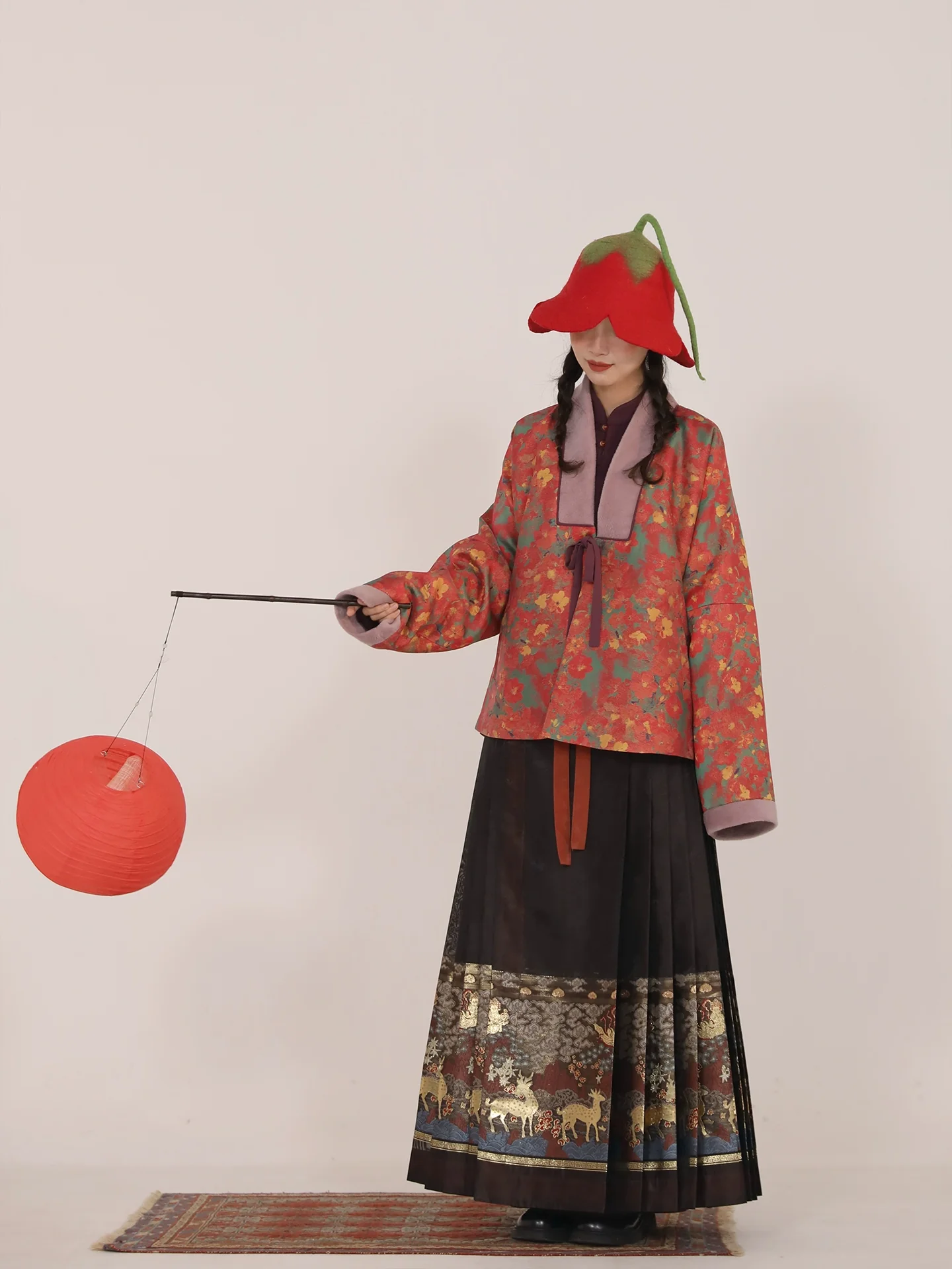 Song Chi 松弛 Relaxed Fit Modernized Ming Dynasty Padded Floral Duijin Ao Winter Coat & Deer Mamian Skirt Set