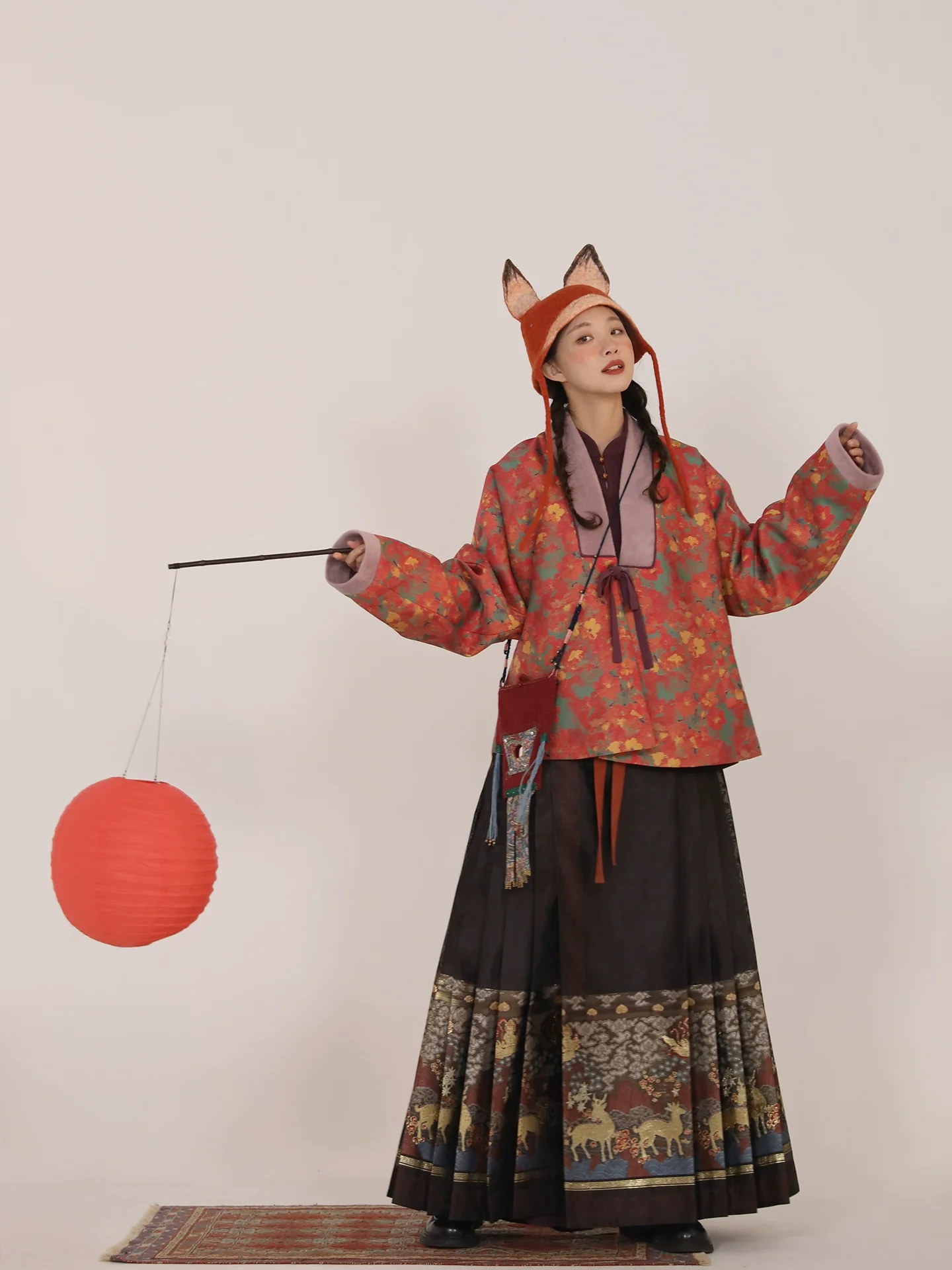 Song Chi 松弛 Relaxed Fit Modernized Ming Dynasty Padded Floral Duijin Ao Winter Coat & Deer Mamian Skirt Set - Image 4