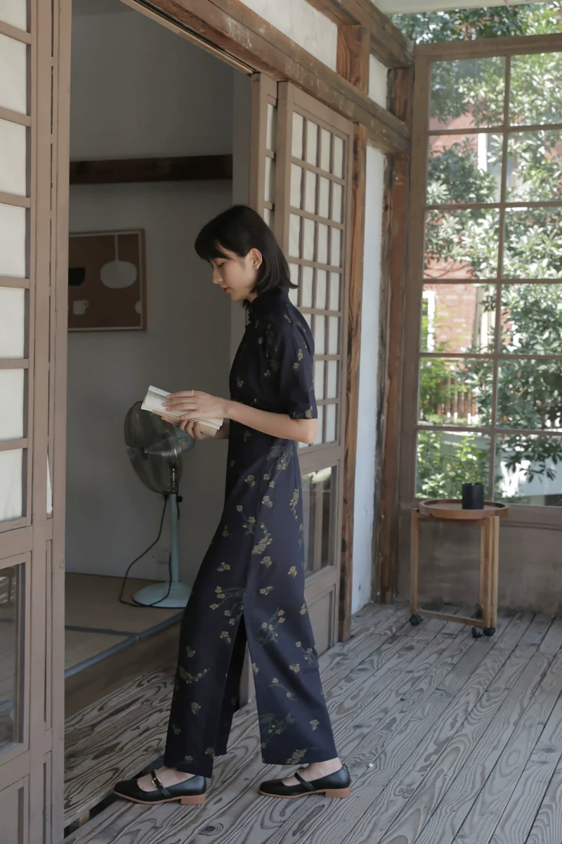 Su Mei 苏梅 Ink Flower 1930s Half Sleeve Cotton Qipao - Image 10