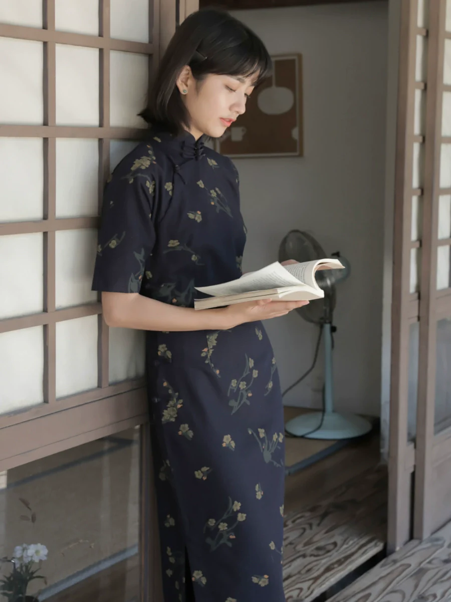Su Mei 苏梅 Ink Flower 1930s Half Sleeve Cotton Qipao - Image 4