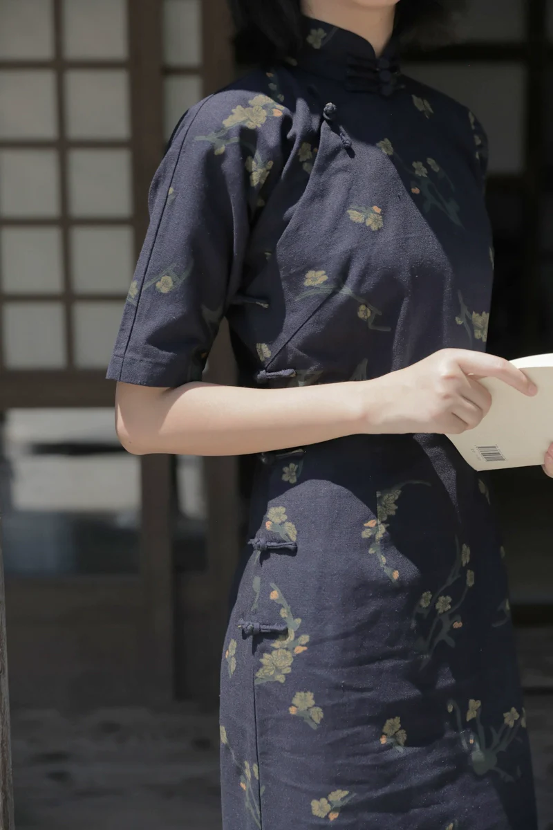 Su Mei 苏梅 Ink Flower 1930s Half Sleeve Cotton Qipao - Image 9