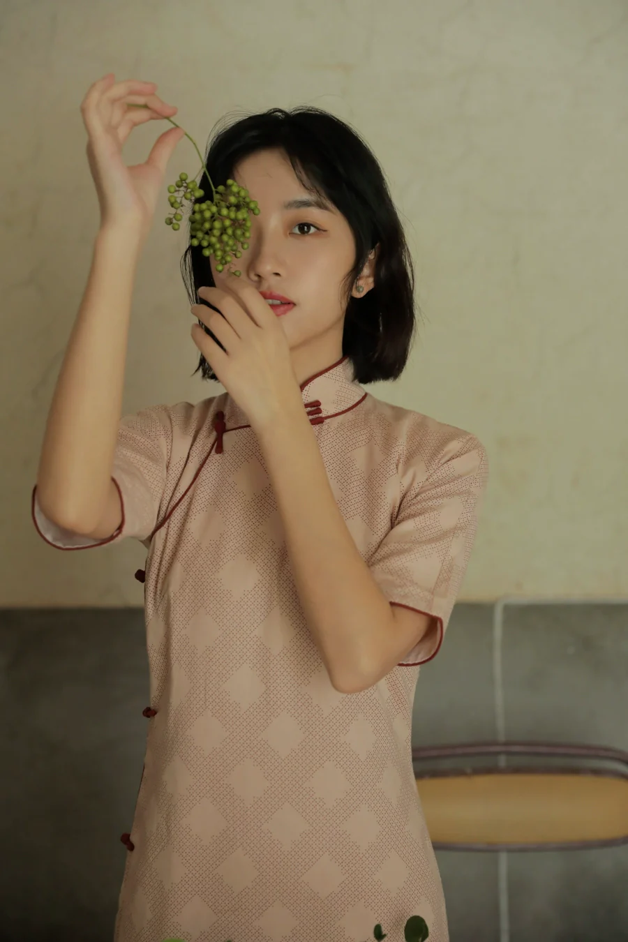 Tao Qi 桃蹊 Peach Path Linen & Cotton 1930s Half Sleeve Qipao - Image 6