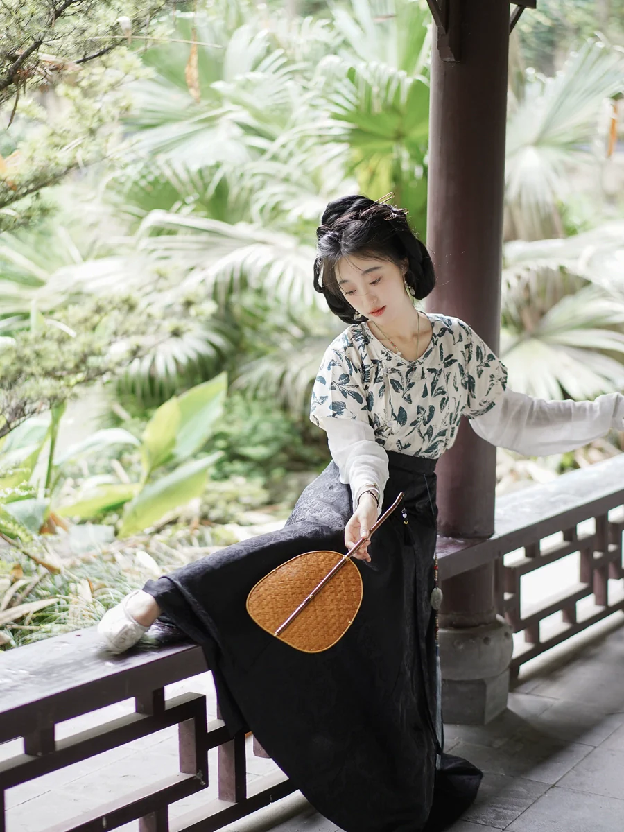 Taozi Guodong 桃子果冻 Peach Jelly Modernized Tang Dynasty Beizi Banbi Top & Poqun Skirt Set - Image 4
