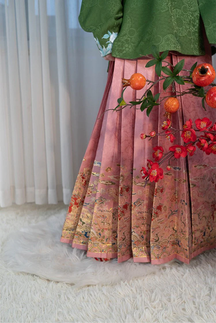 Tian Shou 添寿 Adding Longevity Ming Dynasty Mamian Skirt - Image 8
