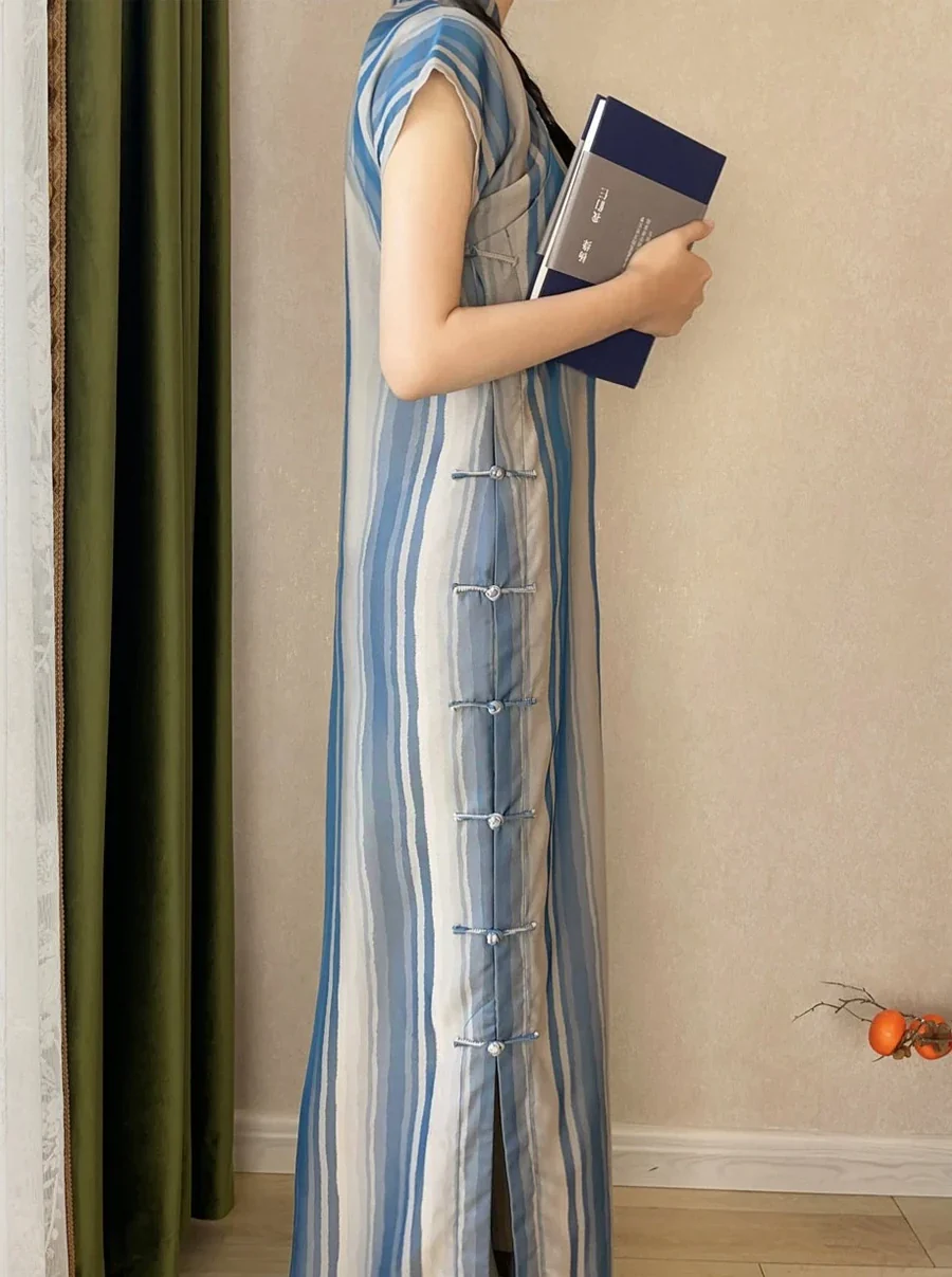 Tiao Wen 条纹 Striped 1940s Republic of China Short Sleeve Qipao - Image 5