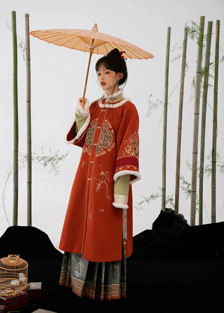 Tihong Haitang 剔红海棠 Picking Red Begonias Ming Dynasty Round Collar Jacket & Mamian Winter Set - Image 12