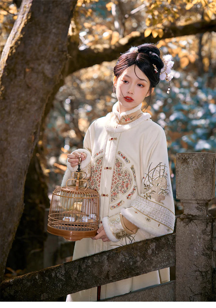 Tihong Haitang 剔红海棠 Picking Red Begonias Ming Dynasty Round Collar Jacket & Mamian Winter Set - Image 9