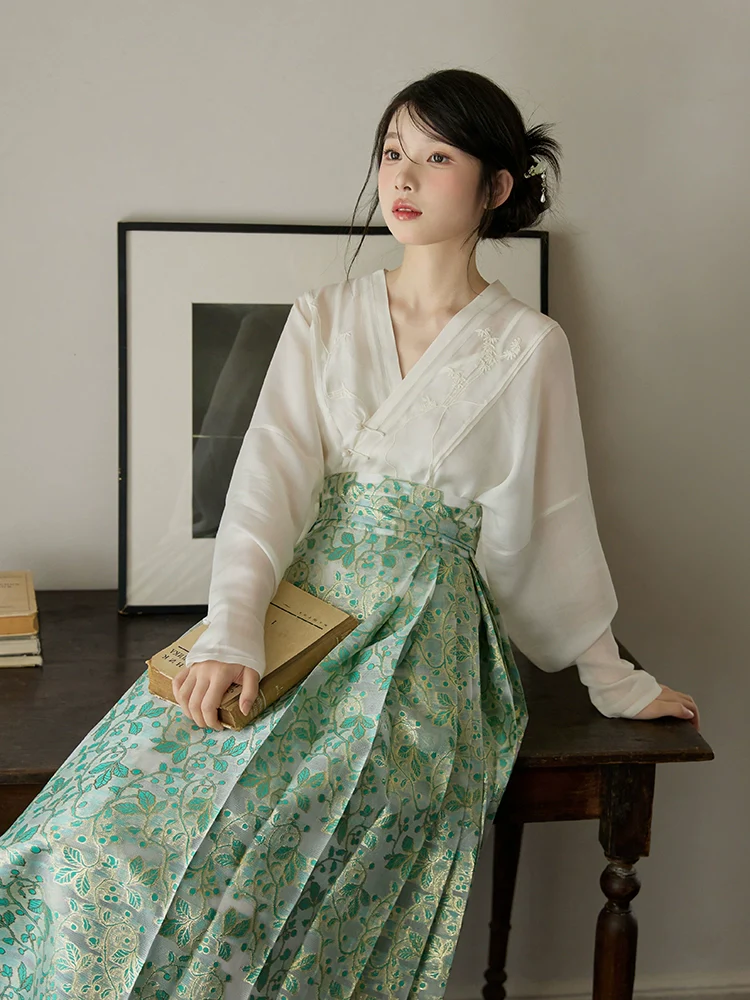 Ting Lan 汀兰 Thin Land Modern Ming Qipao Gilded Leaf Mamian Skirt & Top Set - Image 2
