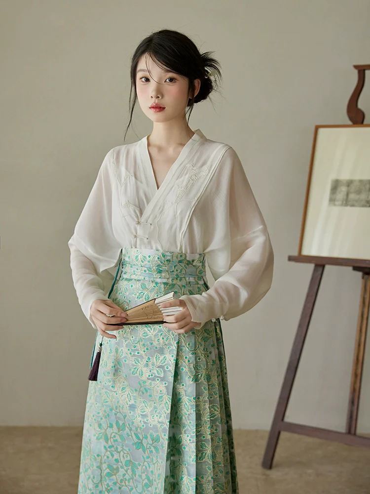 Ting Lan 汀兰 Thin Land Modern Ming Qipao Gilded Leaf Mamian Skirt & Top Set - Image 3