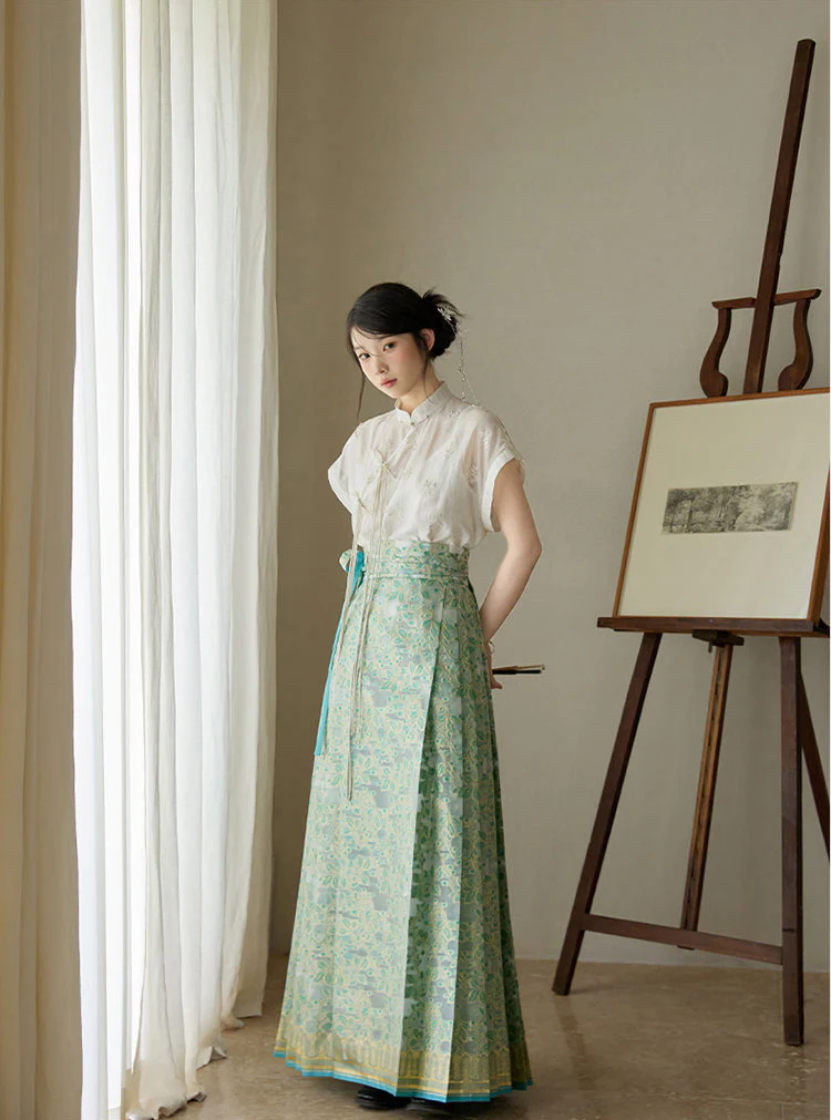 Ting Lan 汀兰 Thin Land Modern Ming Qipao Gilded Leaf Mamian Skirt & Top Set - Image 7
