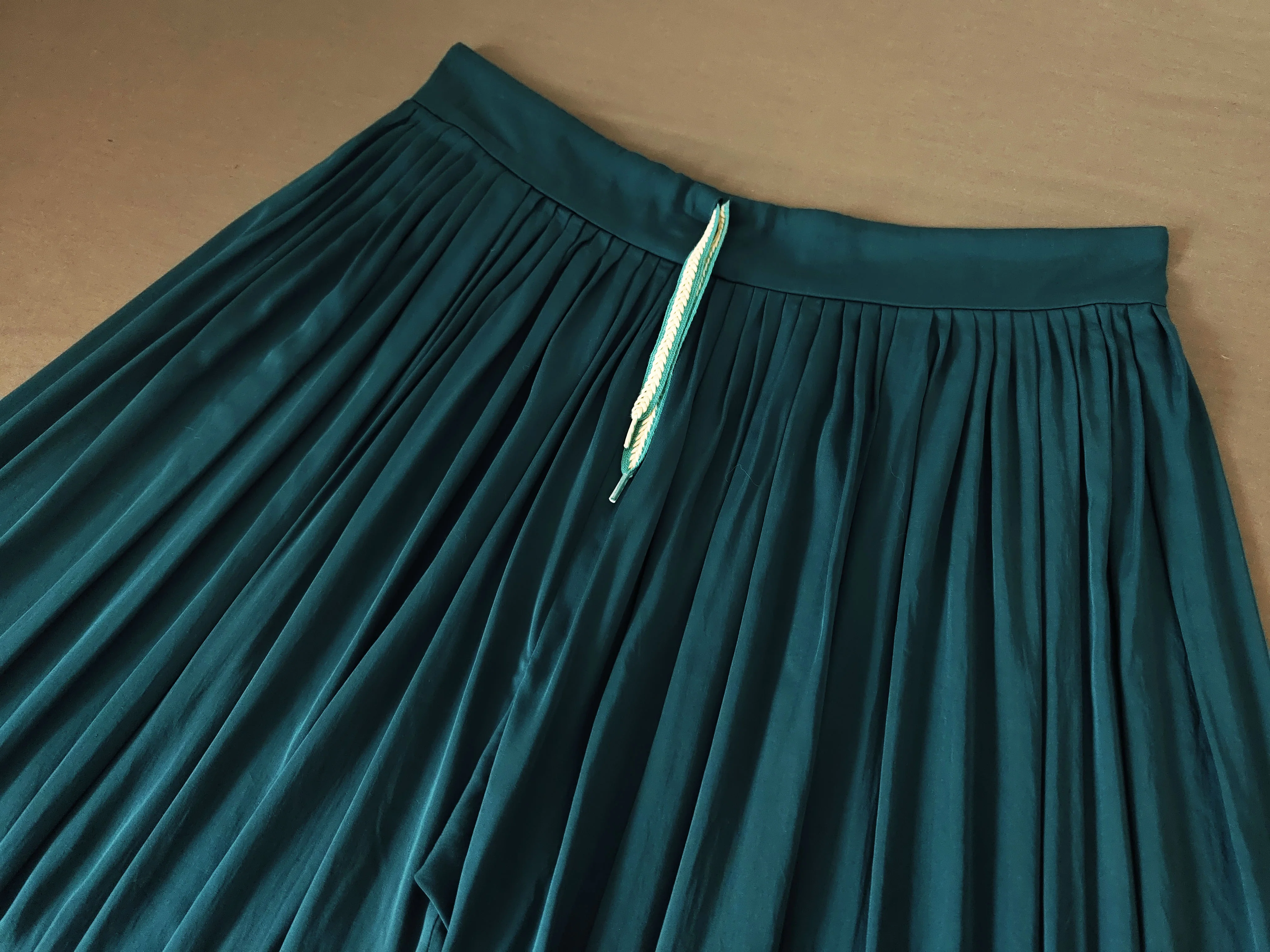 Tuan Ke 团窠 Round Nest Unisex Wei Jin Dynasty Restoration Baizhe Ku Hundred Pleat Lantern Trousers - Image 11