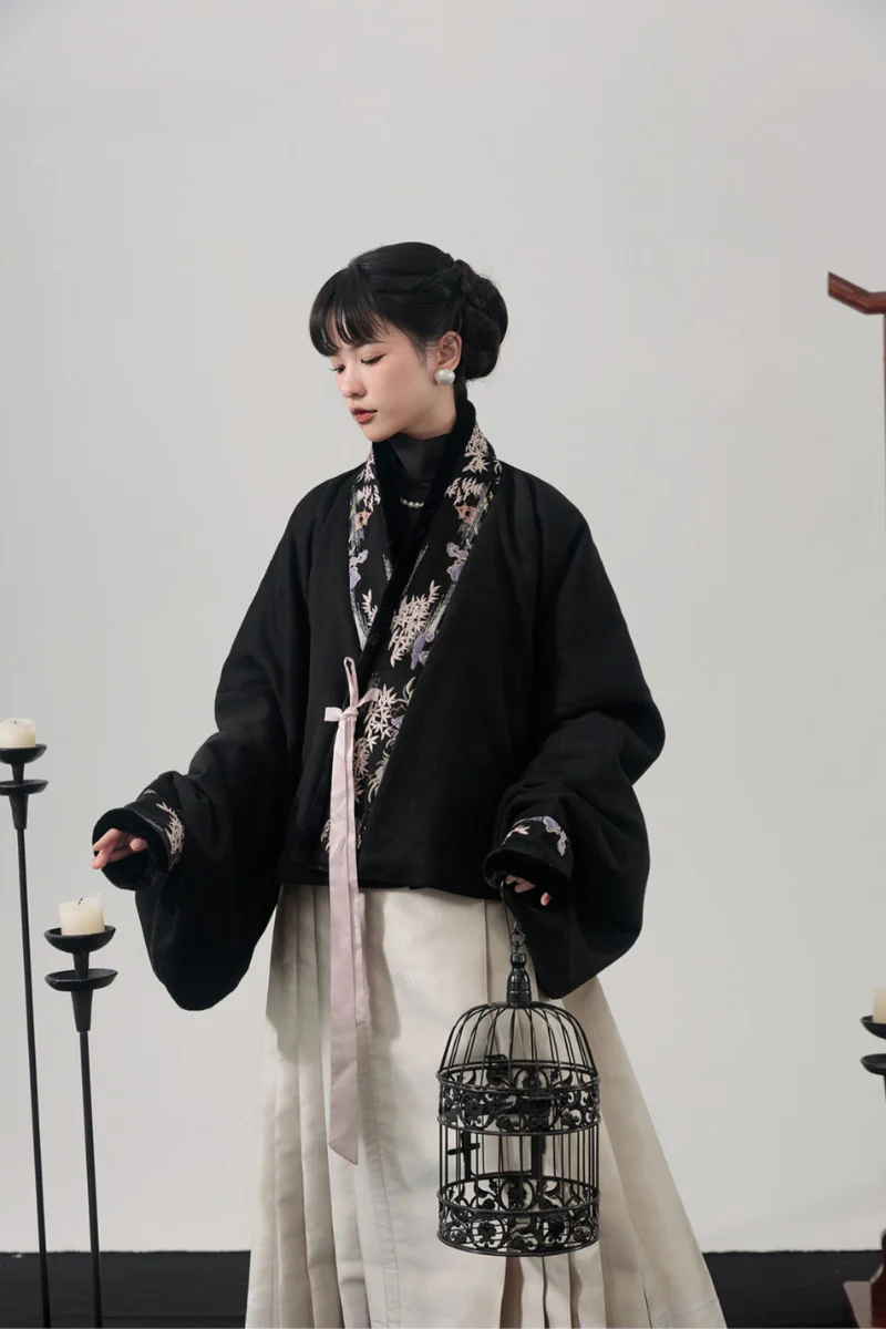 Tui Qiu 退秋 Return to Autumn Modernized Ming Winter Jiaoling Ao Jacket & Mamian Aoqun Set - Image 5