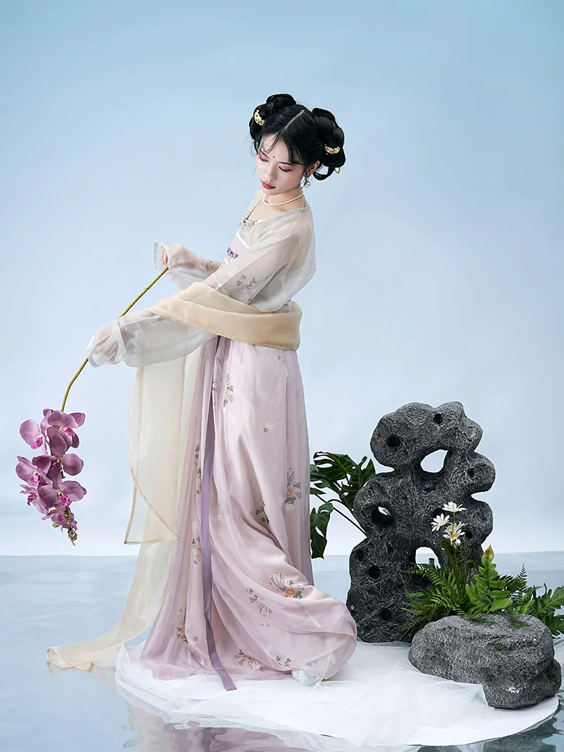Tutu 兔兔 Rabbit Rabbit Early Tang Round Collar Qixiong Ruqun Set - Image 9